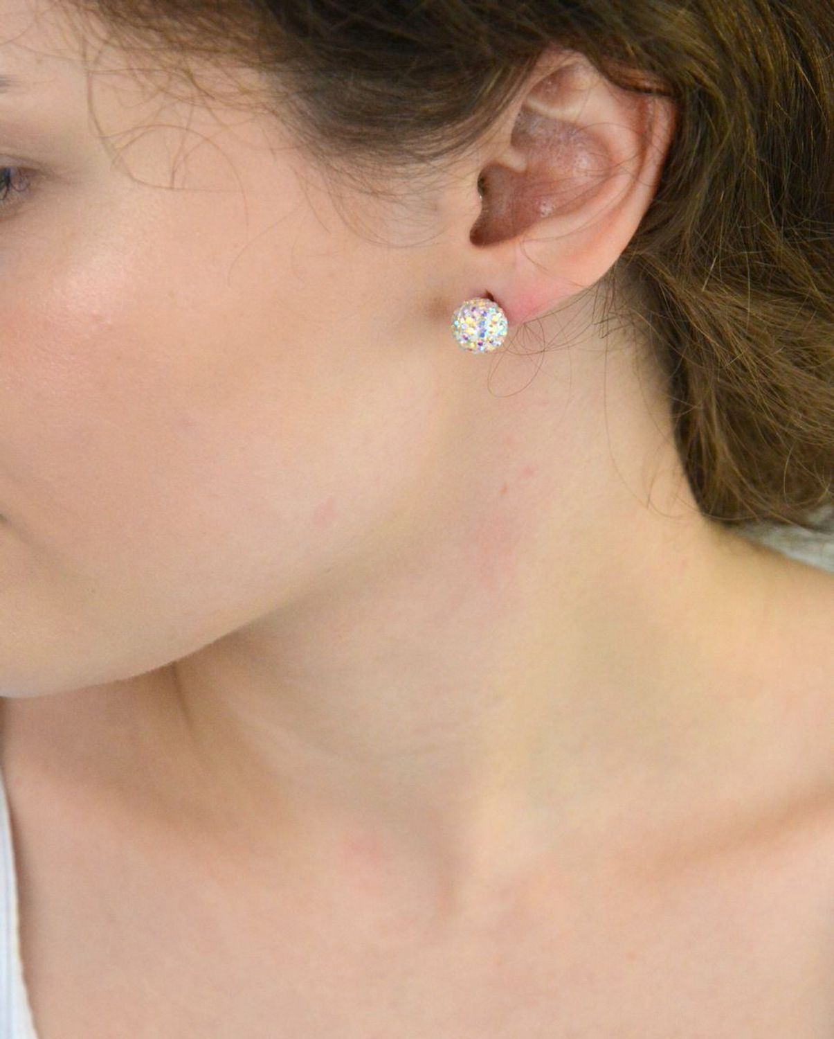 Srebrne kolczyki damskie kulki wkrętki białe.png