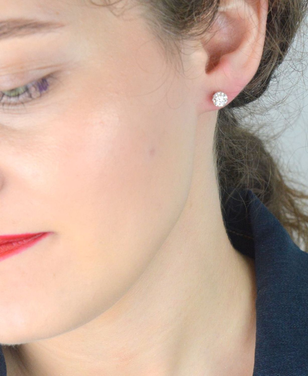 Srebrne kolczyki damskie kulki wkrętki białe DIA-KLC-ALKC6MW-925 (2).png