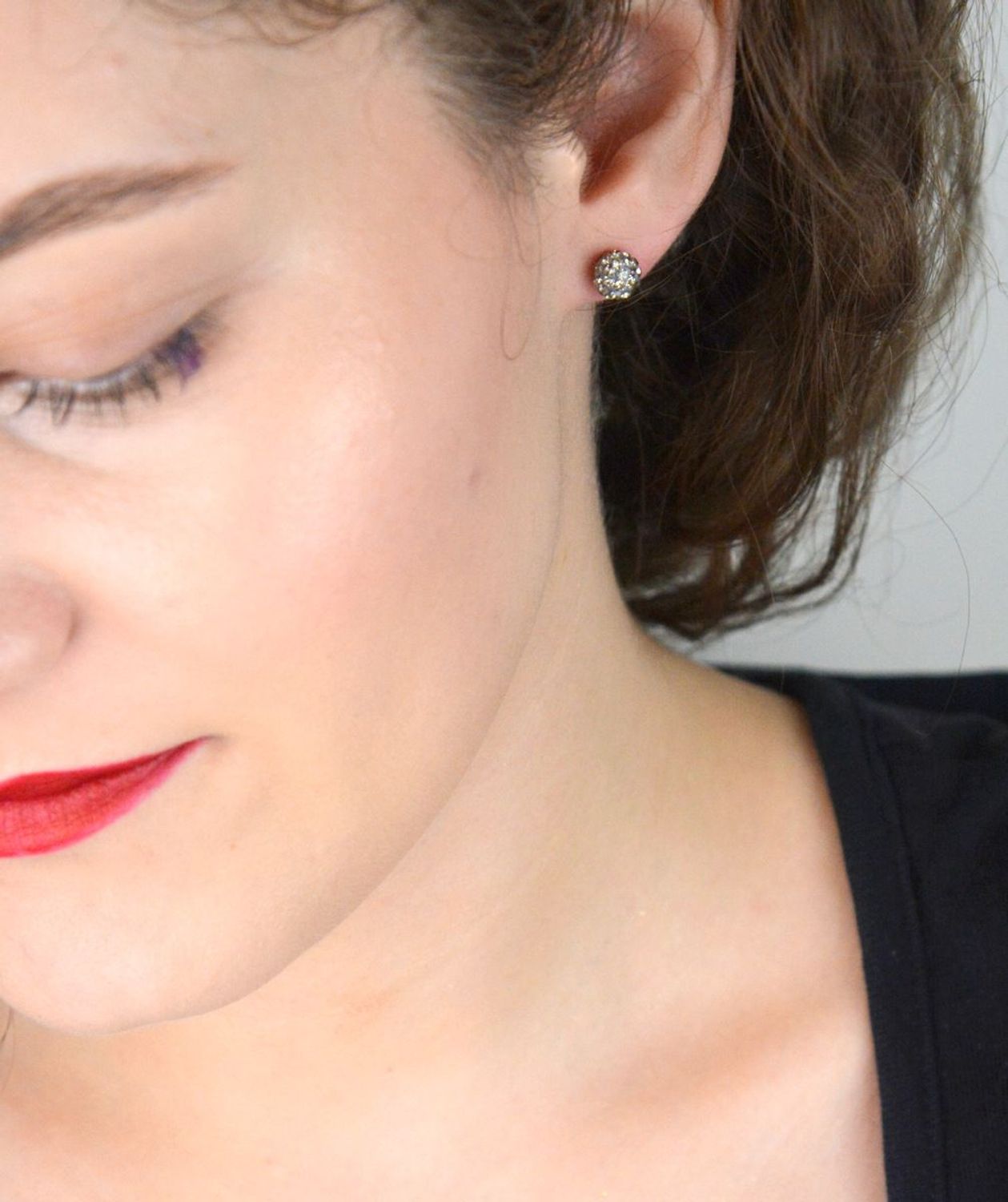 Kolczyki wkrętki szare kulki z kryształkami DIA-KLC-ALKC7MGR-925.png