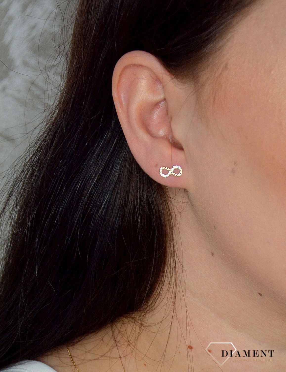 Srebrne kolczyki przeciągane zakończone nieskończonością DIA-KLC-ALMS008S.jpg