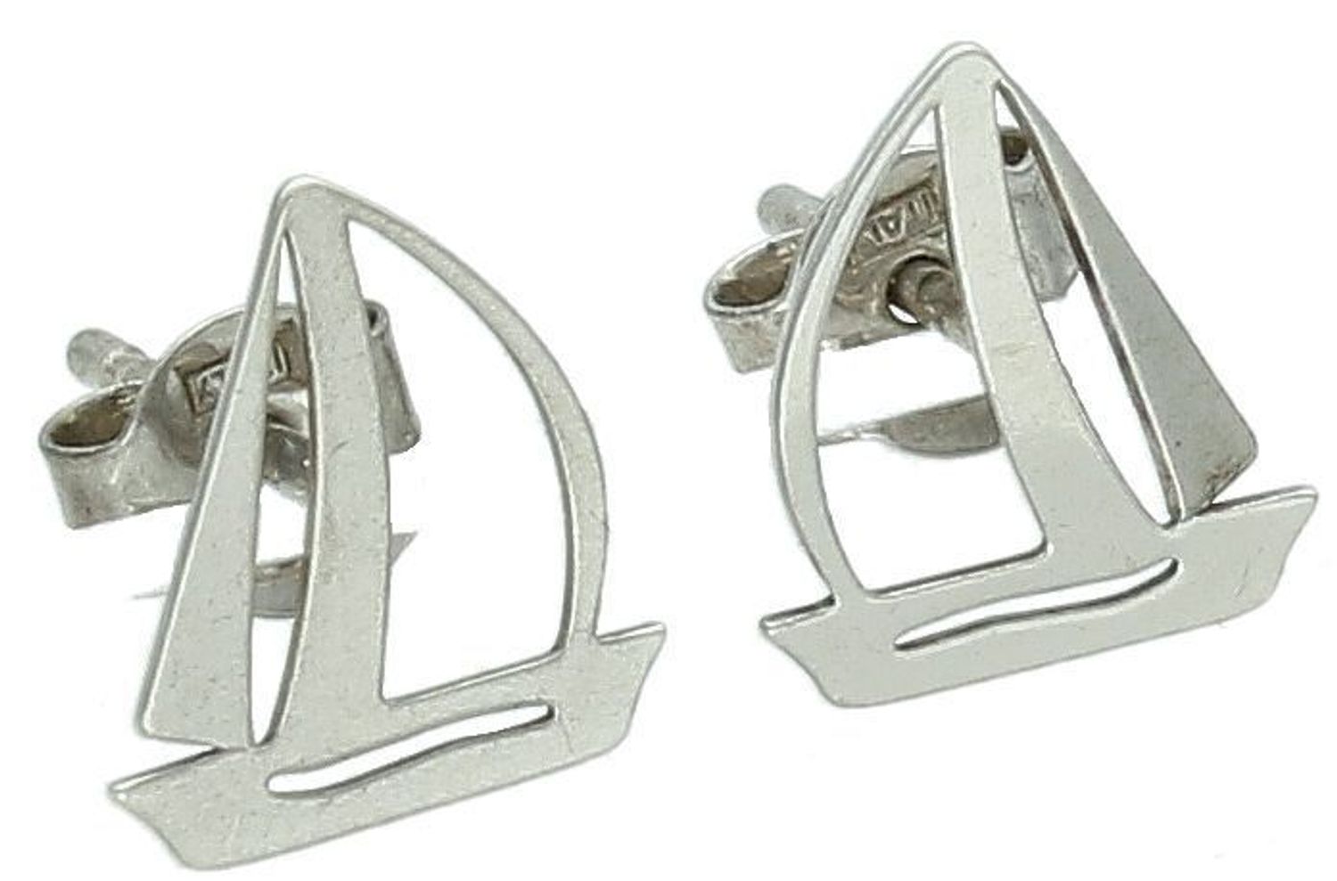 Kolczyki srebrne wakacyjne żaglówki, pr 925 DIA-KLC-CEL284KRH-925. Damska srebrna biżuteria będzie idealnym pomysłem na prezent. Wakacyjna biżuteria. Kolczyki srebrne wkrętki. Na prezent.1.jpg