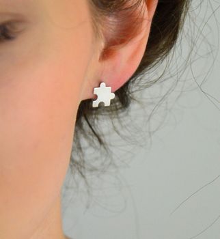 Kolczyki srebrne puzzle, wkrętki DIA-KLC-CELK13SR-925 ✅ Kolczyki srebrne ozdobione białą cyrkonią (4).JPG