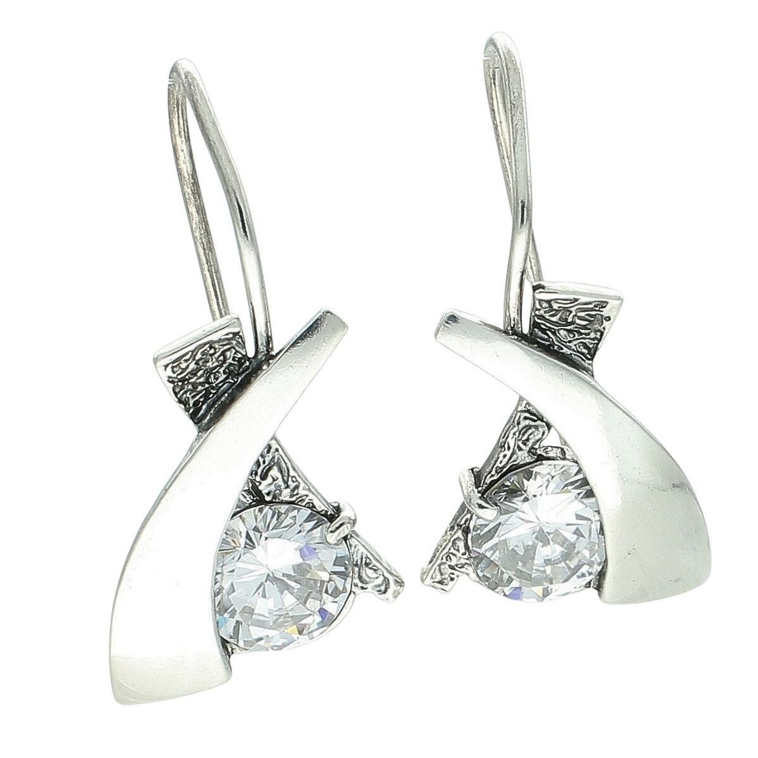 Nowoczesne srebrne kolczyki próby 925 z cyrkonią. Geometryczny wzór, bigiel angielski, długość 3,2 cm. Elegancka biżuteria na co dzień i na prezent.1.jpg