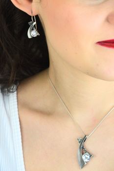 Srebrne kolczyki 925 geometryczne z cyrkonią  Biżuteria damska (1).jpg