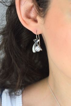 Srebrne kolczyki 925 geometryczne z cyrkonią  Biżuteria damska (3).jpg