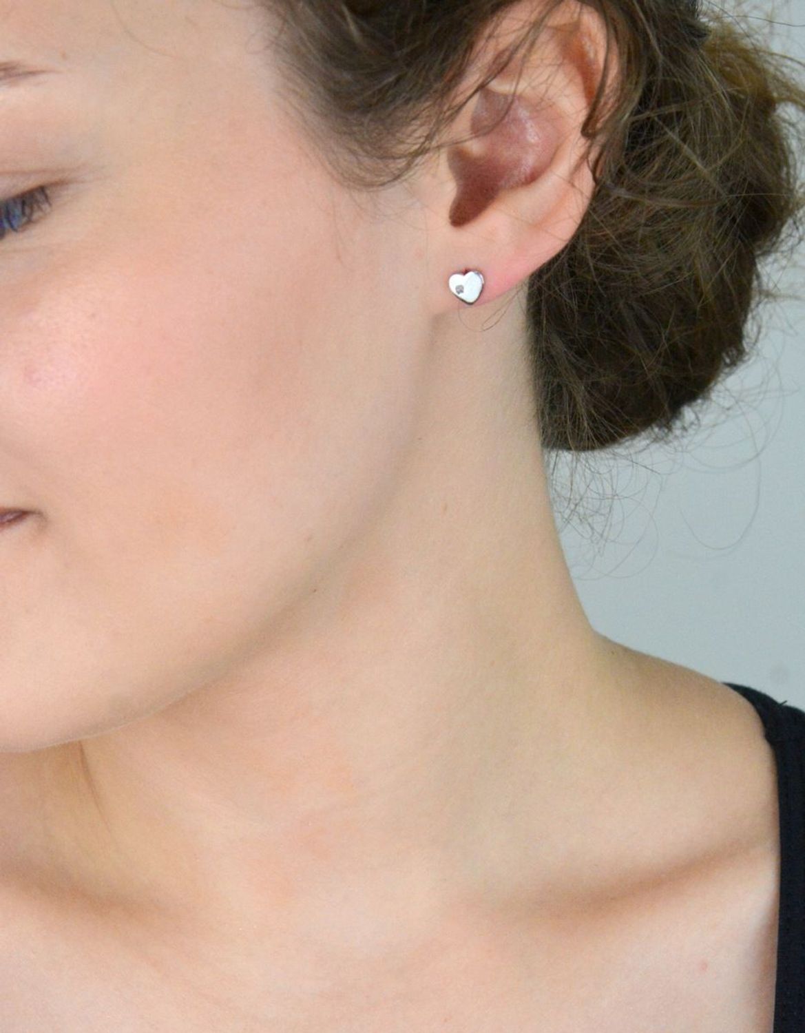 Srebrne kolczyki serduszka z brylancikiem  Kolczyki damskie i dziecięce  Srebro 925.jpg