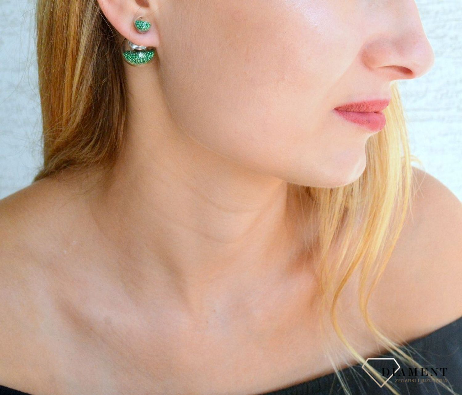 Srebrne kolczyki damskie Diorki z zielonymi kuleczkami wewnątrz DIA-KLC-DIORKI-10-925. Kolczyki srebrne kulki. Srebrne kolczyki wkrętki. Kolczyki srebrne w stylu Dior. Kolczyki idealne na prezent. Dior styl..jpg