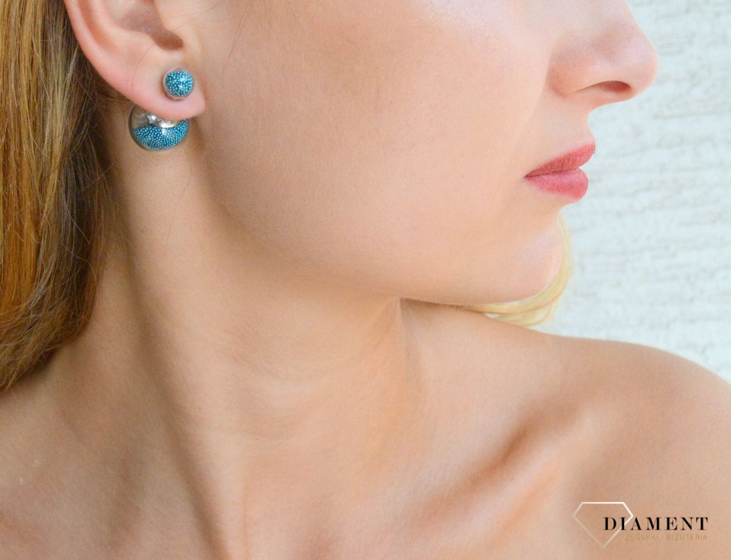 Srebrne kolczyki damskie Diorki z kuleczkami wewnątrz w niebieskim kolorze DIA-KLC-DIORKI-2-925. Kolczyki srebrne kulki. Srebrne kolczyki wkrętki. Kolczyki srebrne w stylu Dior. Kolczyki idealne na prezent. Dior styl..jpg