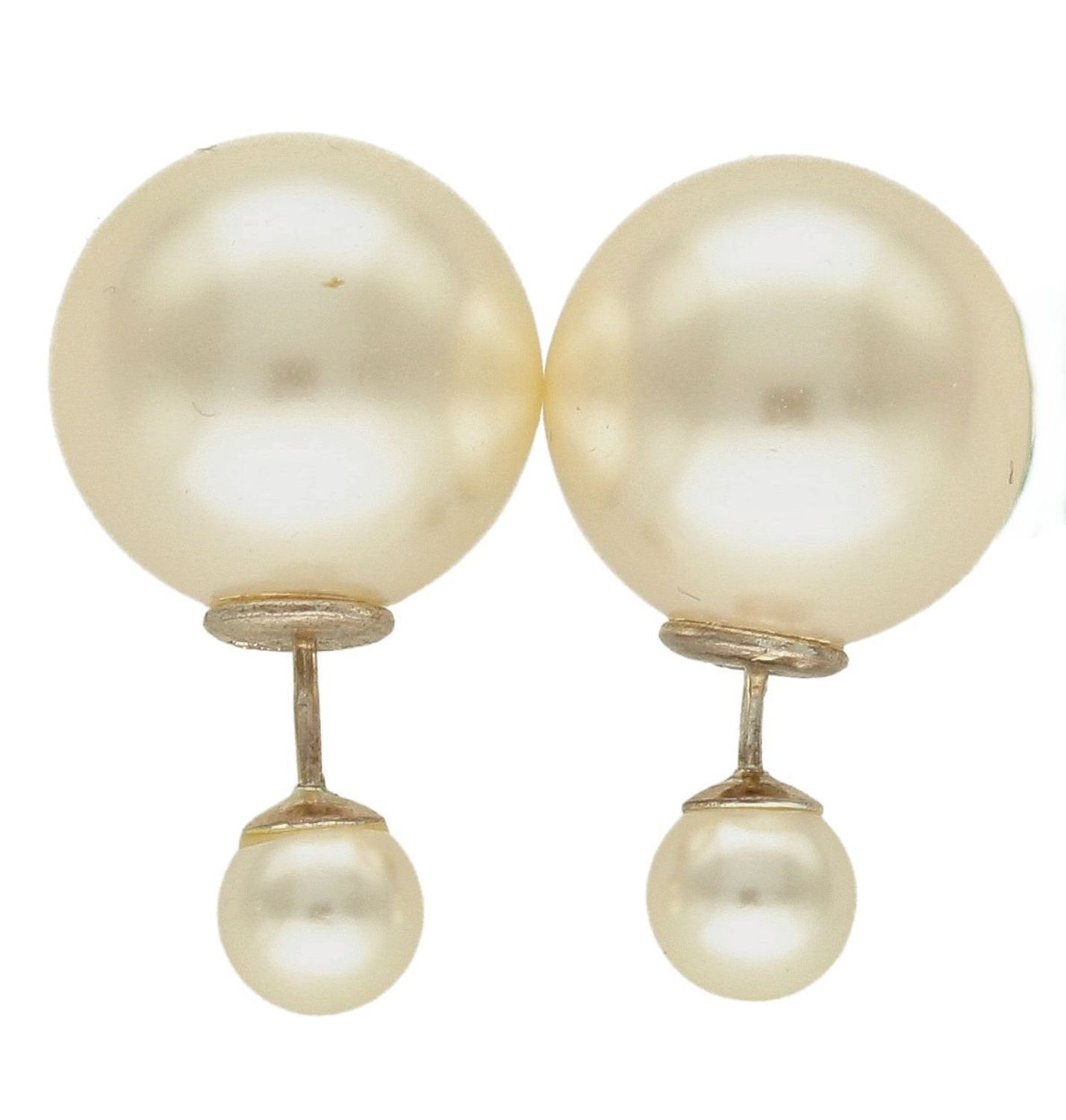 Srebrne kolczyki damskie Diorki perłowe kulki DIA-KLC-DIORKI-20-925. Kolczyki srebrne kulki. Srebrne kolczyki wkrętki. Kolczyki srebrne w stylu Dior. Kolczyki idealne na prezent. Dior styl..jpg