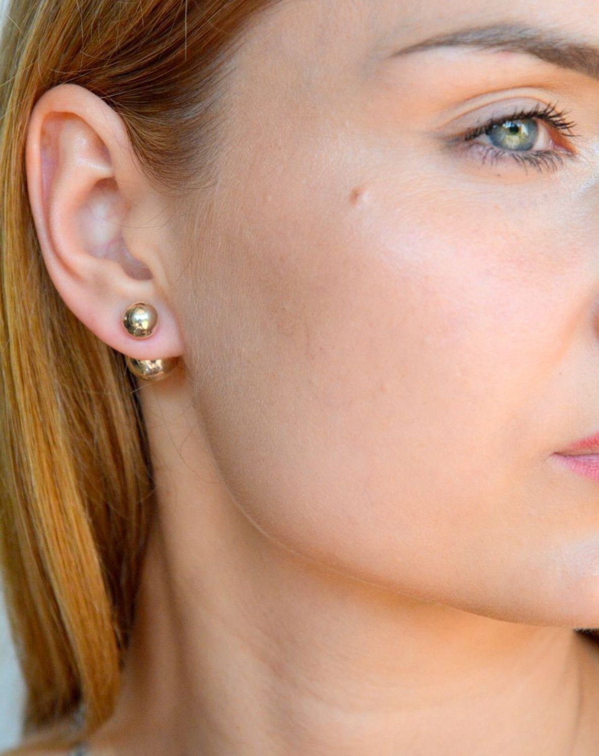 Srebrne kolczyki damskie Diorki dwie srebrne kulki Przód Tył DIA-KLC-DIORKI-4-925. Kolczyki srebrne kulki (1).JPG