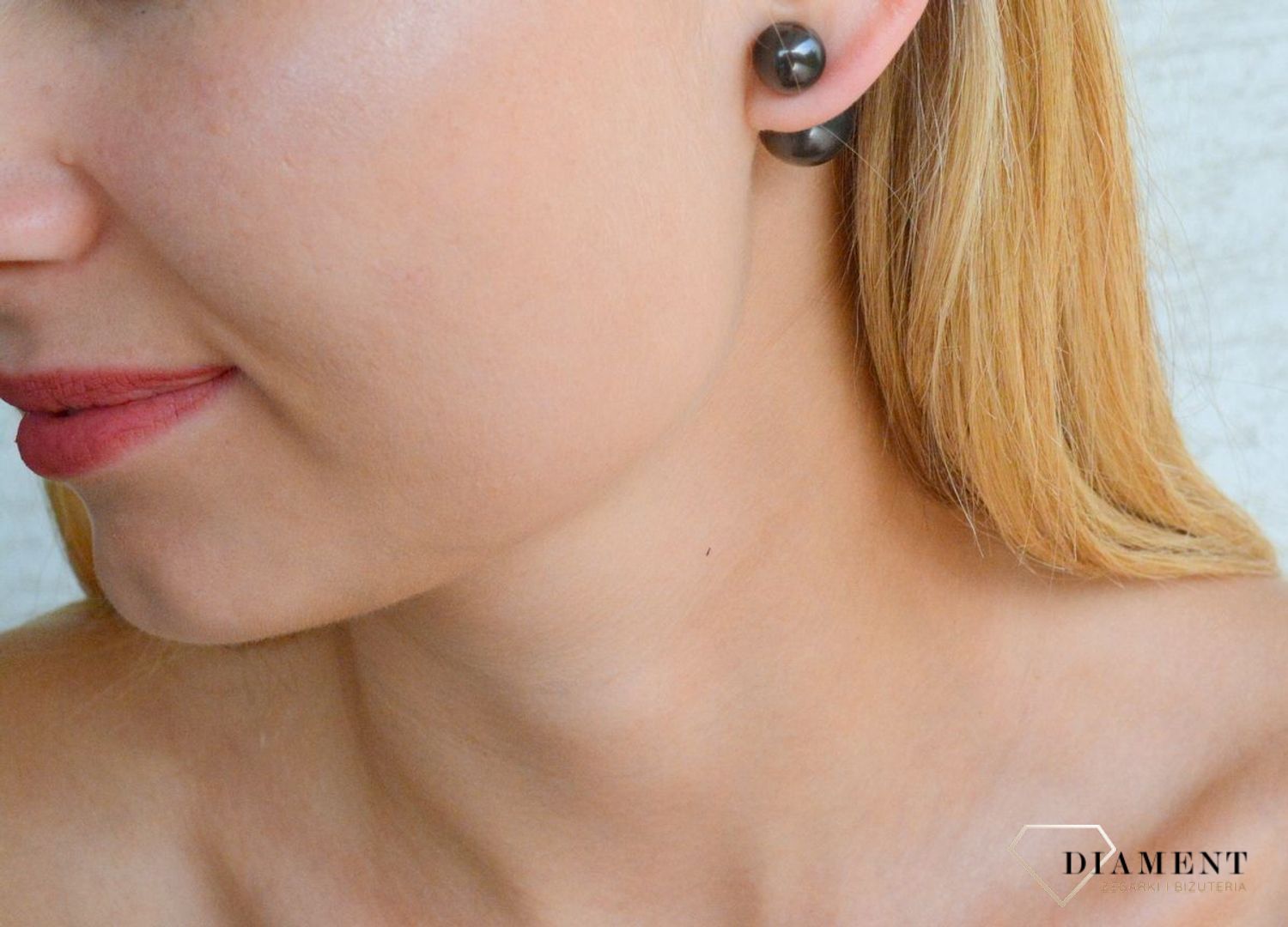 Srebrne kolczyki damskie Diorki czarne kulki DIA-KLC-DIORKI-6-925. Kolczyki srebrne kulki. Srebrne kolczyki wkrętki. Kolczyki srebrne w stylu Dior. Kolczyki idealne na prezent. Dior styl..jpg