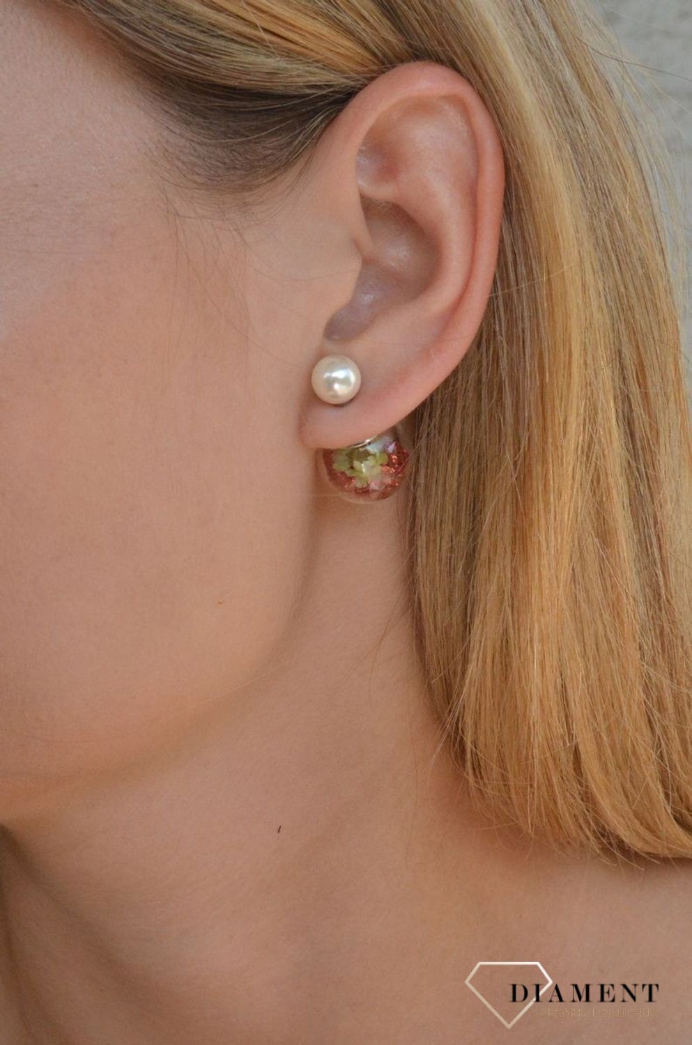 Srebrne kolczyki damskie Diorki z różowymi cyrkoniami wewnątrz kulki DIA-KLC-DIORKI-8-925. Kolczyki srebrne kulki. Srebrne kolczyki wkrętki. Kolczyki srebrne w stylu Dior. Kolczyki idealne na prezent. Dior styl..jpg