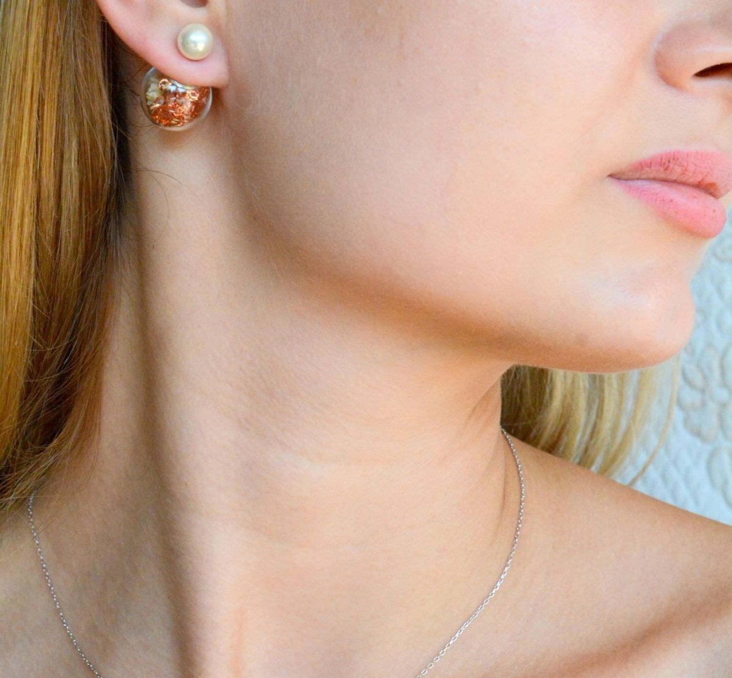 Srebrne kolczyki damskie Diorki z pomarańczowymi cyrkoniami wewnątrz kulki (2).JPG