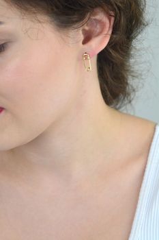 Kolczyki srebrne pozłacane agrafki z cyrkoniami DIA-KLC-E18655-925 ✅ Srebrne kolczyki pokryte złotem celebrytki  (1).JPG