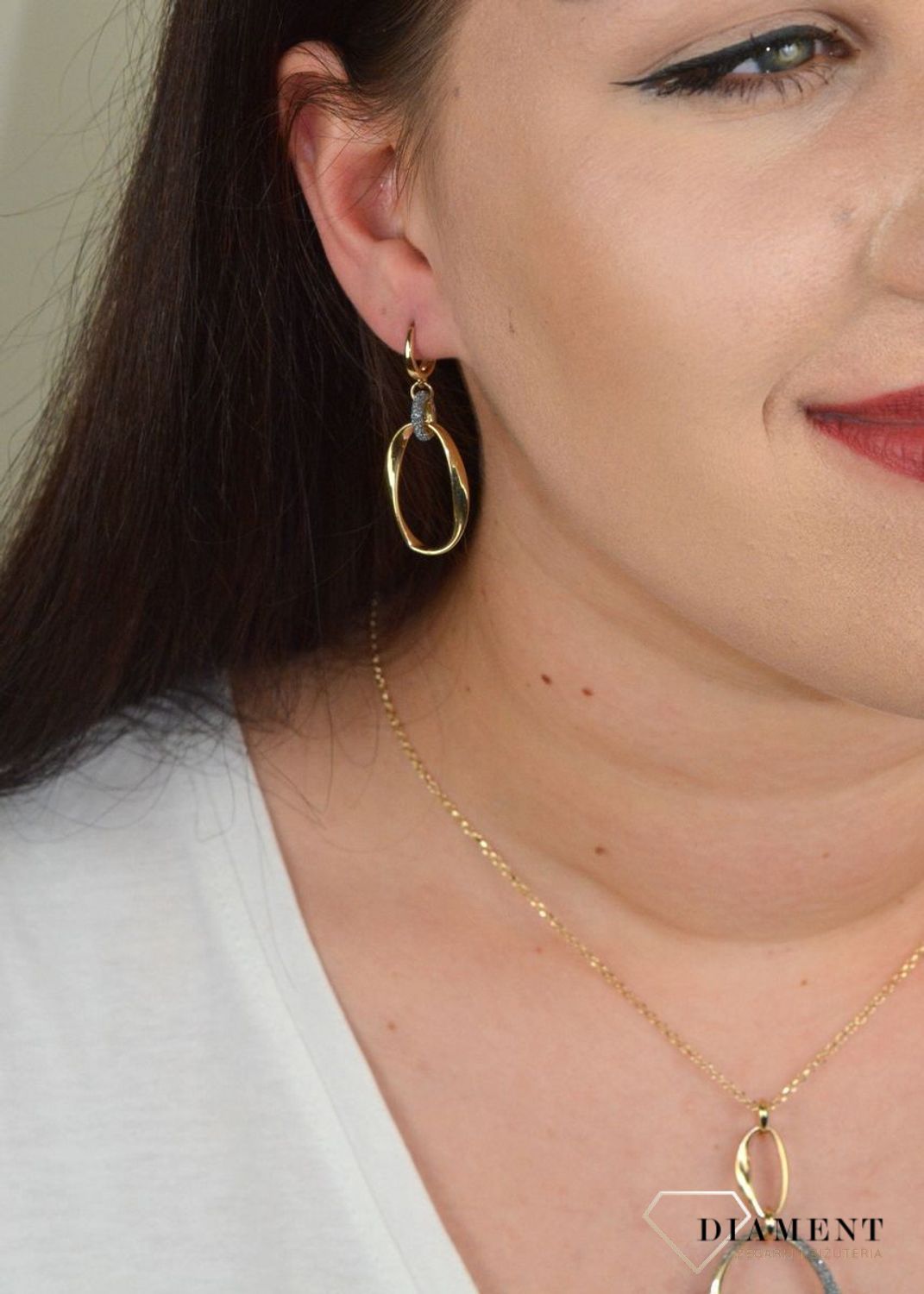 Złote kolczyki 'Falisty owal, brokatowe kółko' DIA-KLC-E231--585.jpg