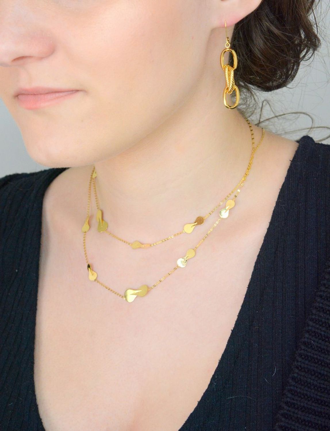 Kolczyki złote wiszące pr 585, DIA-KLC-EOLBPC-18-4-585 Złote kolczyki zostały wykonane z najwyższej jakości złota próby 585. Kunsztownie wykonane złote kolczyki to idealny prezent dla każdej kobiety. 1.jpg