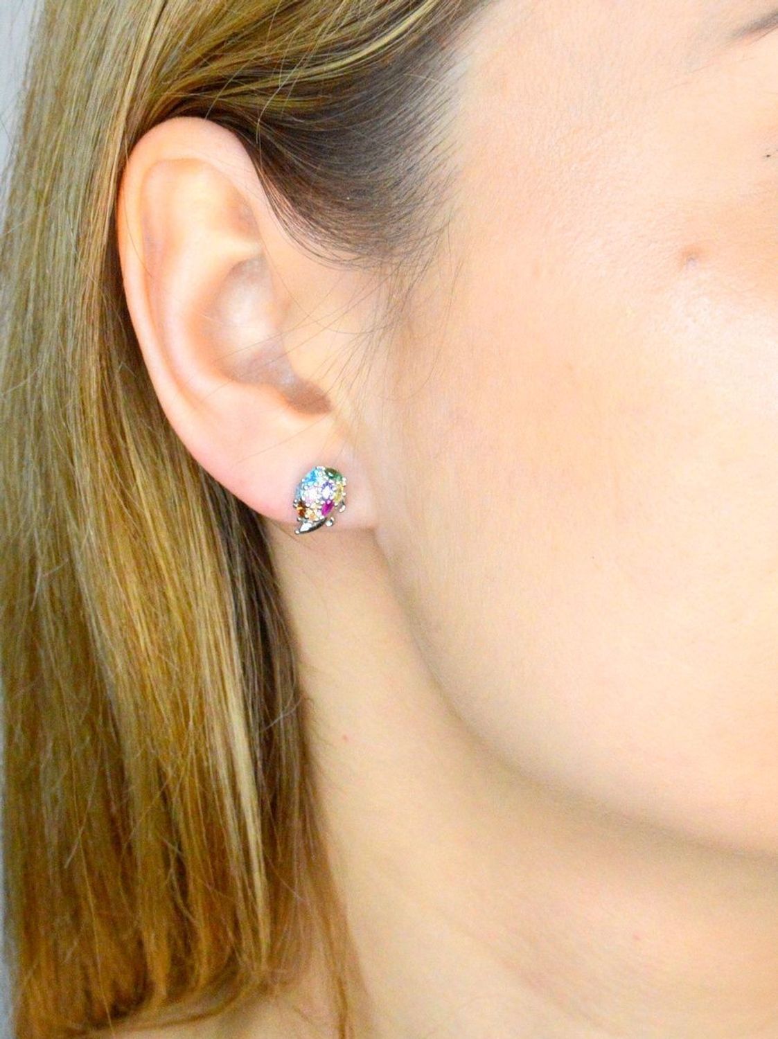 Srebrne kolczyki damskie 925 wkrętki jeże z kolorowymi cyrkoniami DIA-KLC-IM0021023ER-925. Kolczyki srebrne wkrętki. Kolczyki srebrne z kolorowymi cyrkoniami. Srebrne kolczyki na sztyft. Kolczyki damskie jeże na prezent (2).jpg