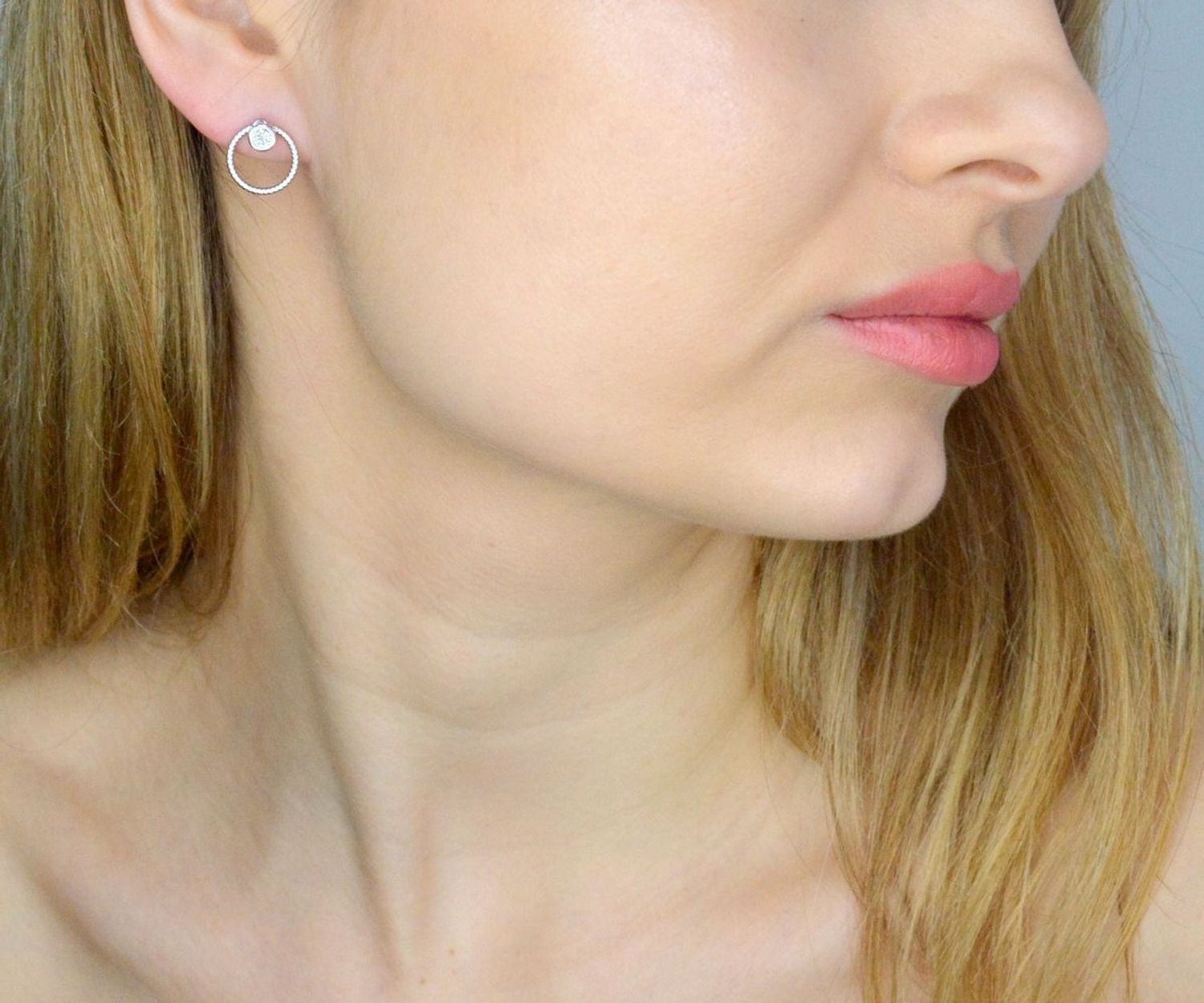 Srebrne kolczyki damskie 925 kółeczko z cyrkonią DIA-KLC-IM0081023ER-925. Kolczyki srebrne kółka. Kolczyki srebrne z cyrkonią. Srebrne kolczyki na sztyft. Kolczyki damskie kółka na prezent (1).jpg