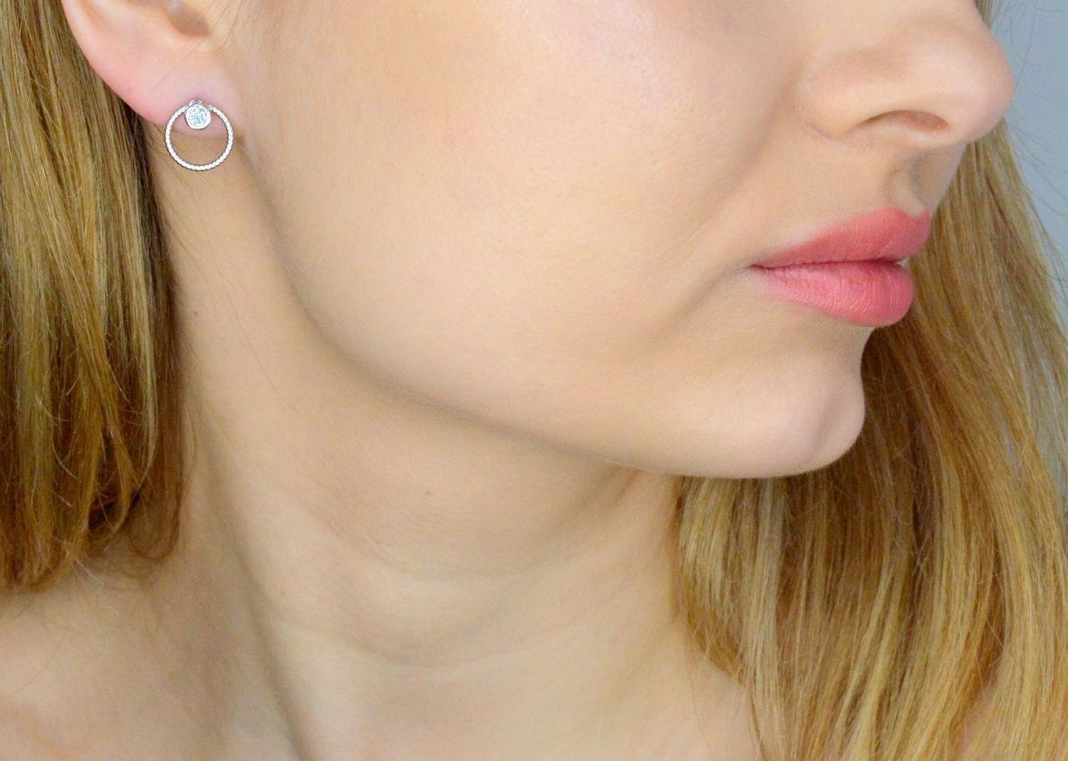 Srebrne kolczyki damskie 925 kółeczko z cyrkonią DIA-KLC-IM0081023ER-925. Kolczyki srebrne kółka. Kolczyki srebrne z cyrkonią. Srebrne kolczyki na sztyft. Kolczyki damskie kółka na prezent (1).jpg