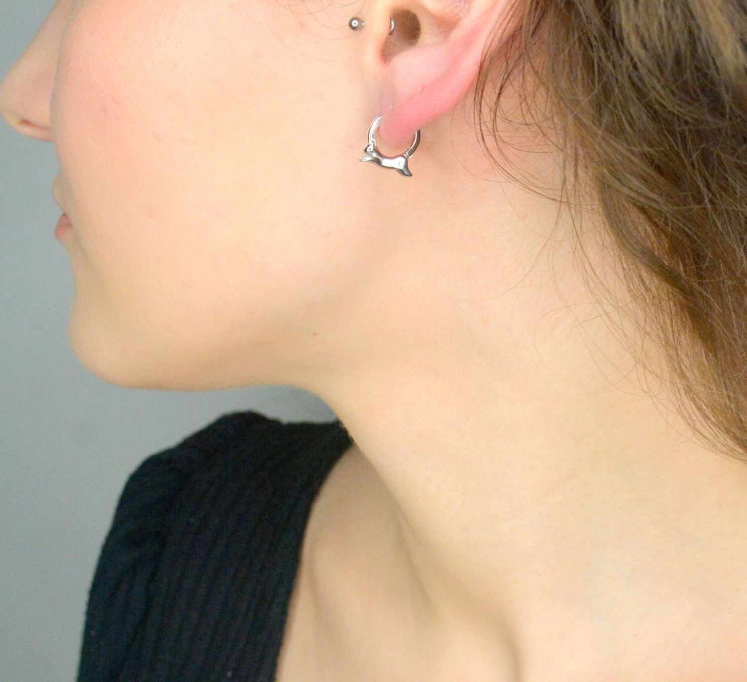 Kolczyki srebrne kółeczka kotki próba 925, DIA-KLC-IM0260224ER-925 Srebrne kolczyki zostały wykonane z najwyższej jakości srebra próby 925. Kolczyki koła wykończone kotkami. Idealny prezent 1.jpg