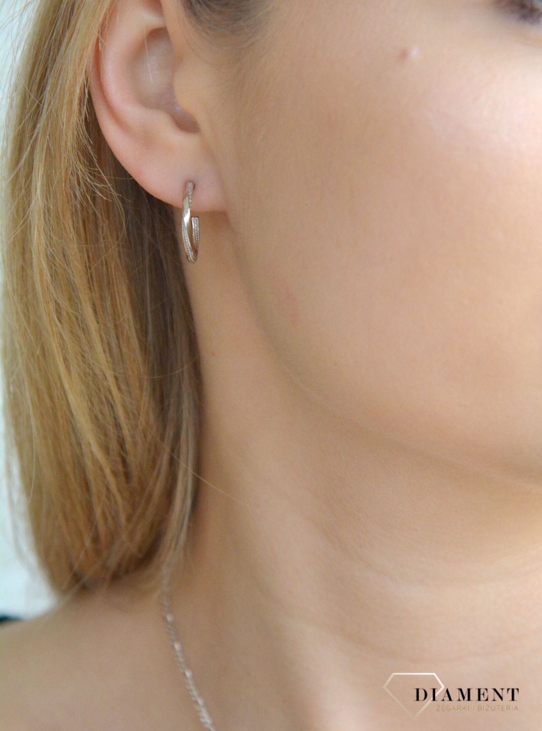 Srebrne kolczyki damskie 925 koła z cyrkoniami na sztyft DIA-KLC-IM0360423KS-925. Kolczyki koła wysadzane cyrkoniami. Idealny prezent dla każdej kobiety.1.jpg