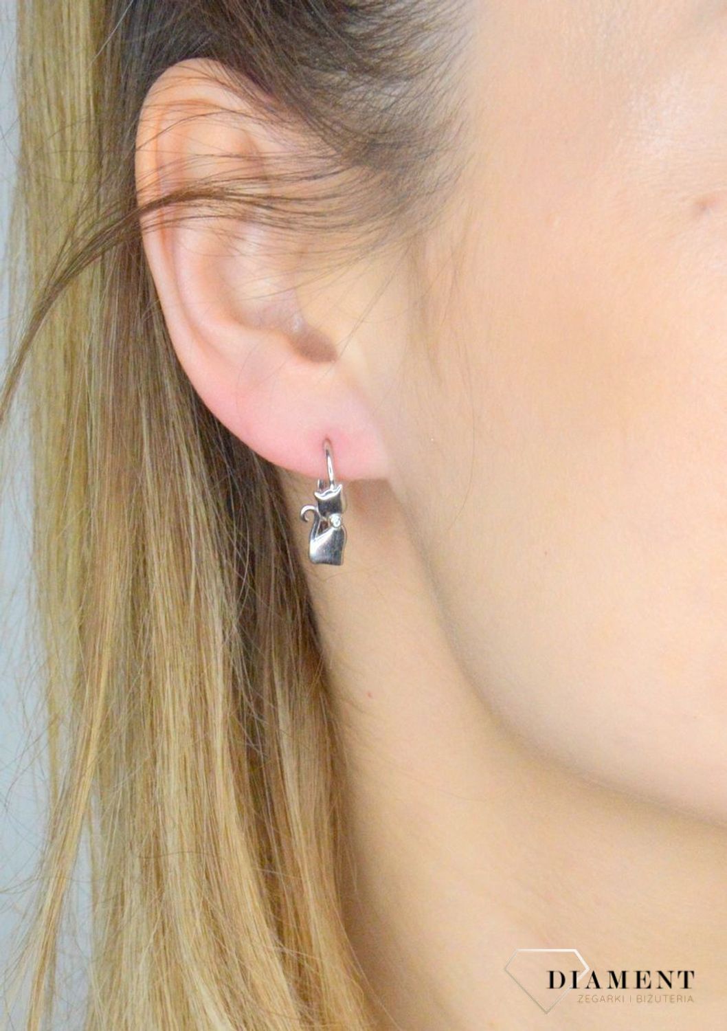 Srebrne kolczyki damskie 925 gładkie koty DIA-KLC-IM0370423KB-925. Srebrne kolczyki damskie. Kolczyki srebrne wiszące. Kolczyki srebrne koty. Srebrne kolczyki dla dziewczynki. Kolczyki dla dziewczynki na prezent (2).jpg