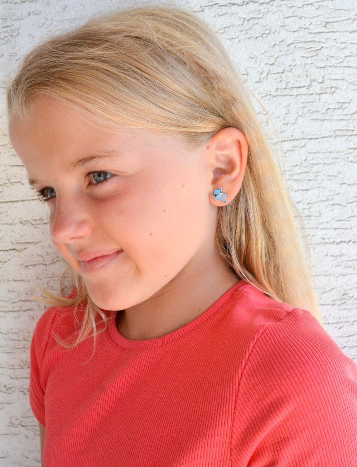 Srebrne kolczyki dziecięce 925 sztyfty Lilo i Stich DIA-KLC-IM0440124ER-925. Srebrne kolczyki dla dziewczynki z postacią Sticha. Kolczyki na prezent dla dziecka z postaciami z disneyowskich bajek..jpg