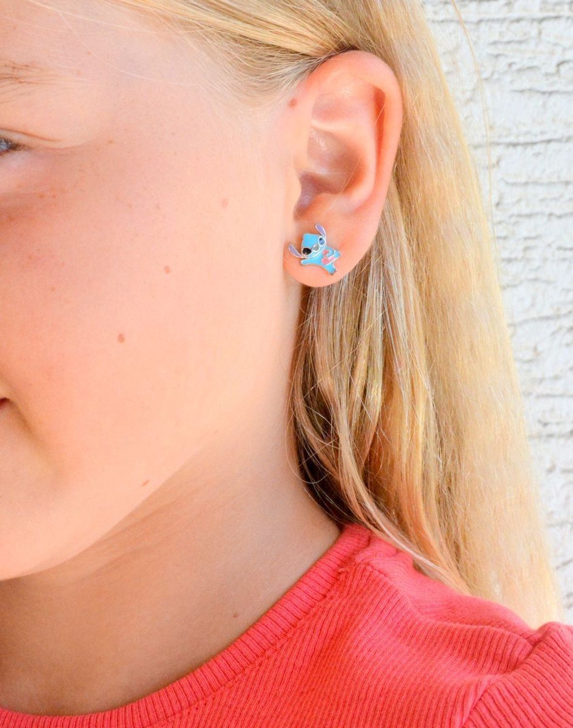 Srebrne kolczyki dziecięce 925 sztyfty Lilo i Stich DIA-KLC-IM0440124ER-925. Srebrne kolczyki dla dziewczynki z postacią Sticha. Kolczyki na prezent dla dziecka z postaciami z disneyowskich bajek..jpg