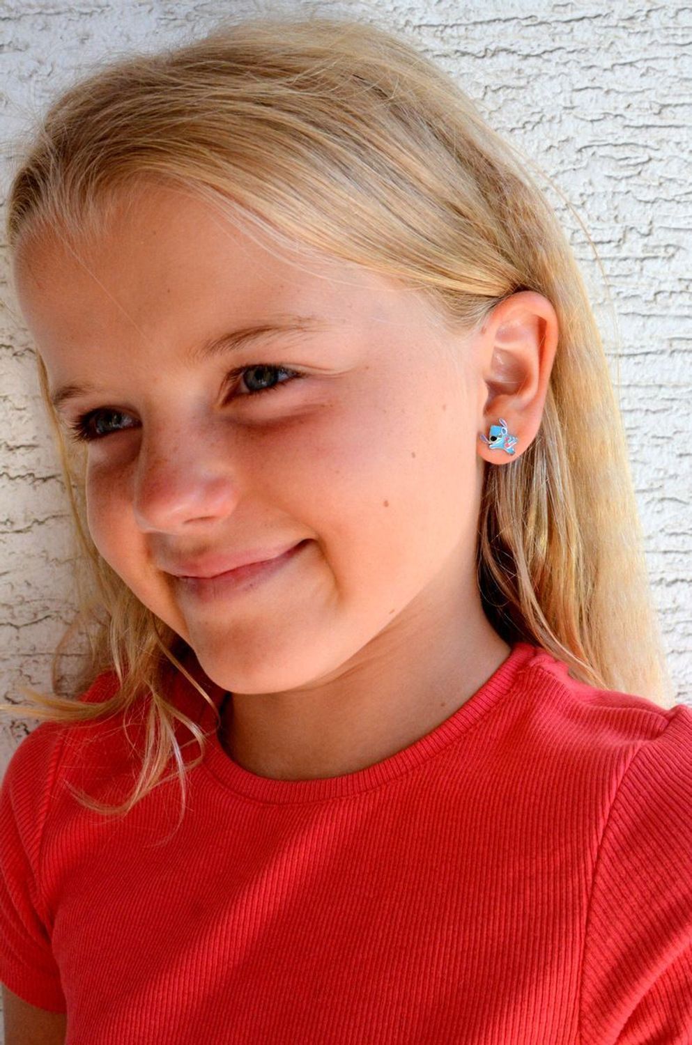Srebrne kolczyki dziecięce 925 sztyfty Lilo i Stich DIA-KLC-IM0440124ER-925. Srebrne kolczyki dla dziewczynki z postacią Sticha. Kolczyki na prezent dla dziecka z postaciami z disneyowskich bajek..jpg