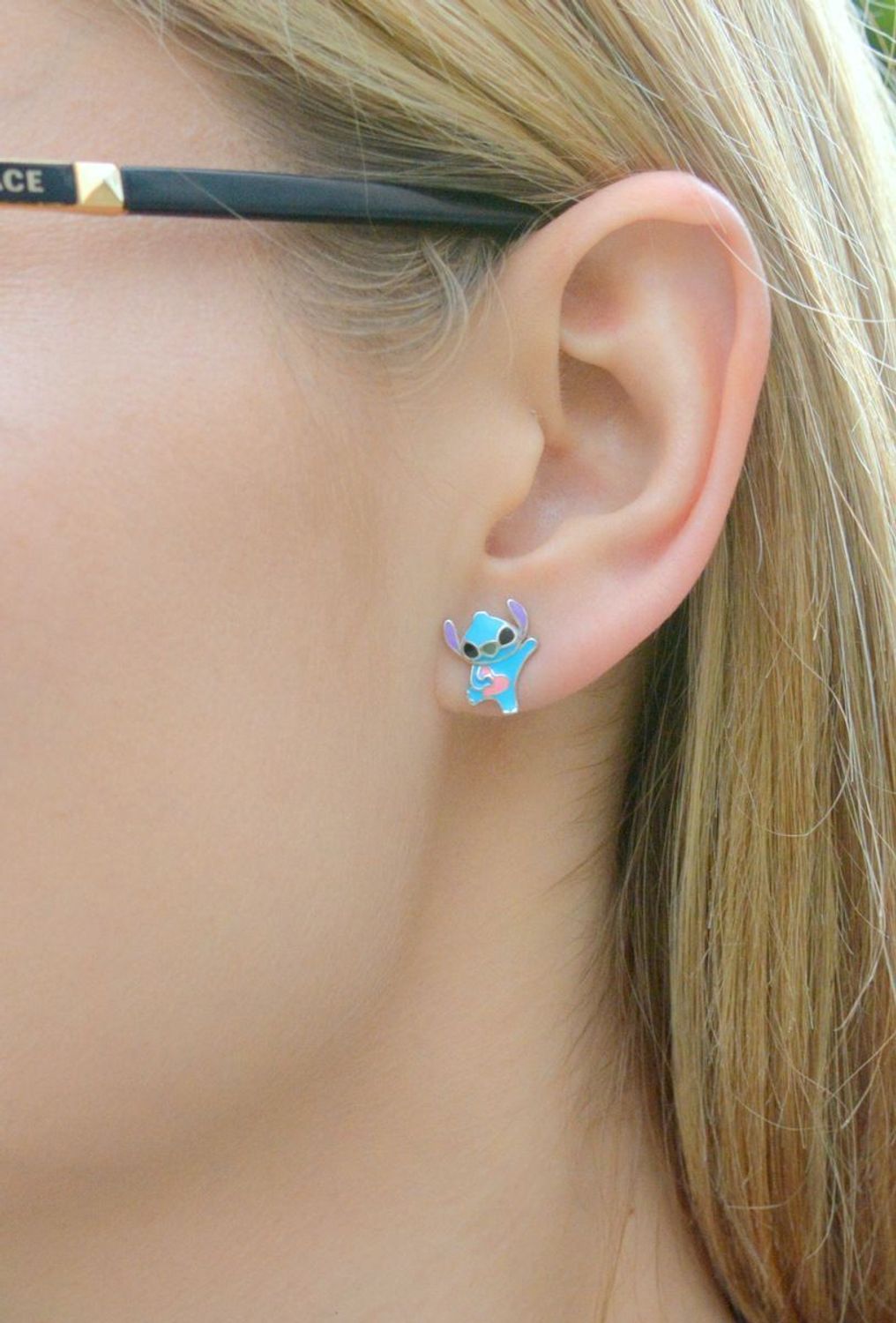 Srebrne kolczyki dziecięce 925 sztyfty Lilo i Stich DIA-KLC-IM0440124ER-925. Srebrne kolczyki dla dziewczynki z postacią Sticha. Kolczyki na prezent dla dziecka z postaciami z disneyowskich bajek..jpg