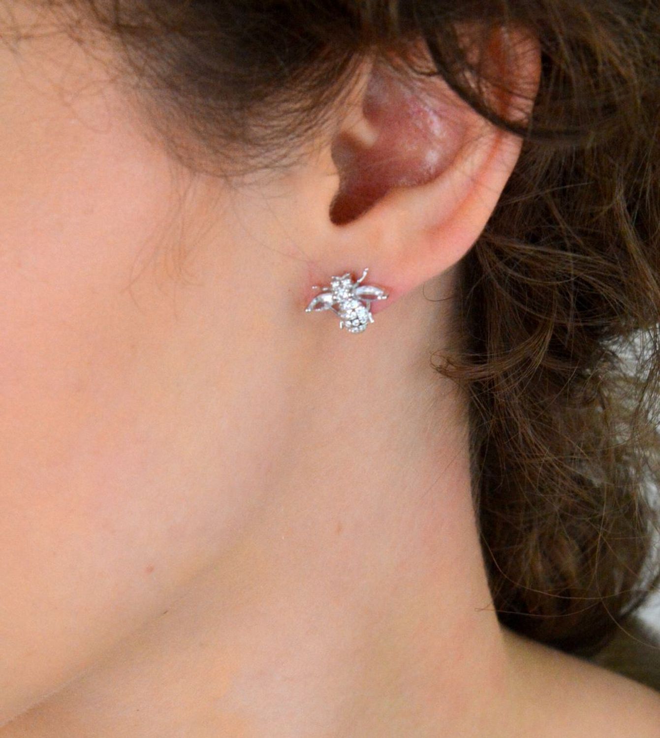 vSrebrne kolczyki pszczoły z cyrkoniami – elegancka biżuteria - IM0670125ER.jpg