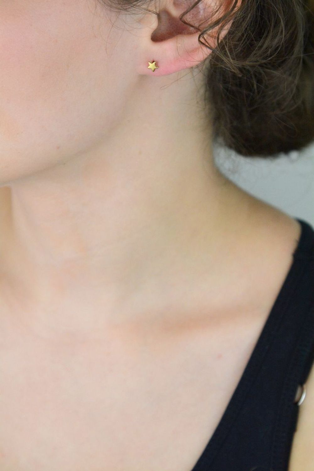 Kolczyki dziecięce pozłacane stalowe gwiazdeczki 4 mm – DIA-KLC-K6601224-STAL.jpg