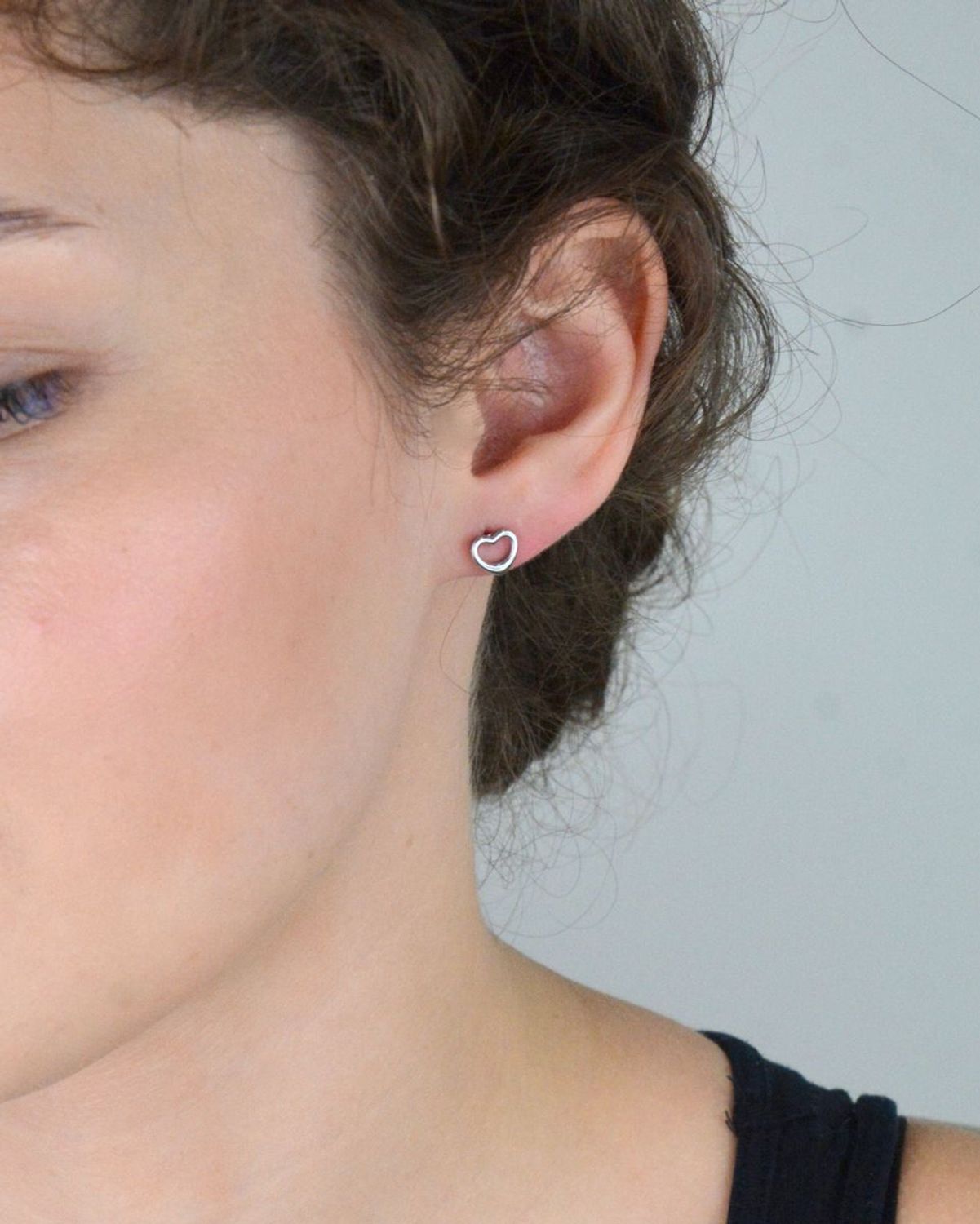 Kolczyki dziecięce stalowe serduszka ażurowe 7 mm – DIA-KLC-K6791023-STAL.jpg