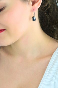 Srebrne kolczyki 925 długie owalne z kamieniem krzem – bigiel angielski (1).jpg