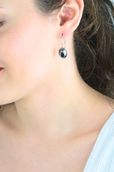 Srebrne kolczyki 925 długie owalne z kamieniem krzem – bigiel angielski (2).jpg