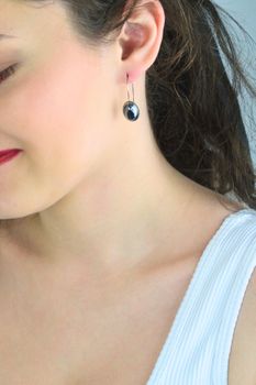 Srebrne kolczyki 925 długie owalne z kamieniem krzem – bigiel angielski (4).jpg