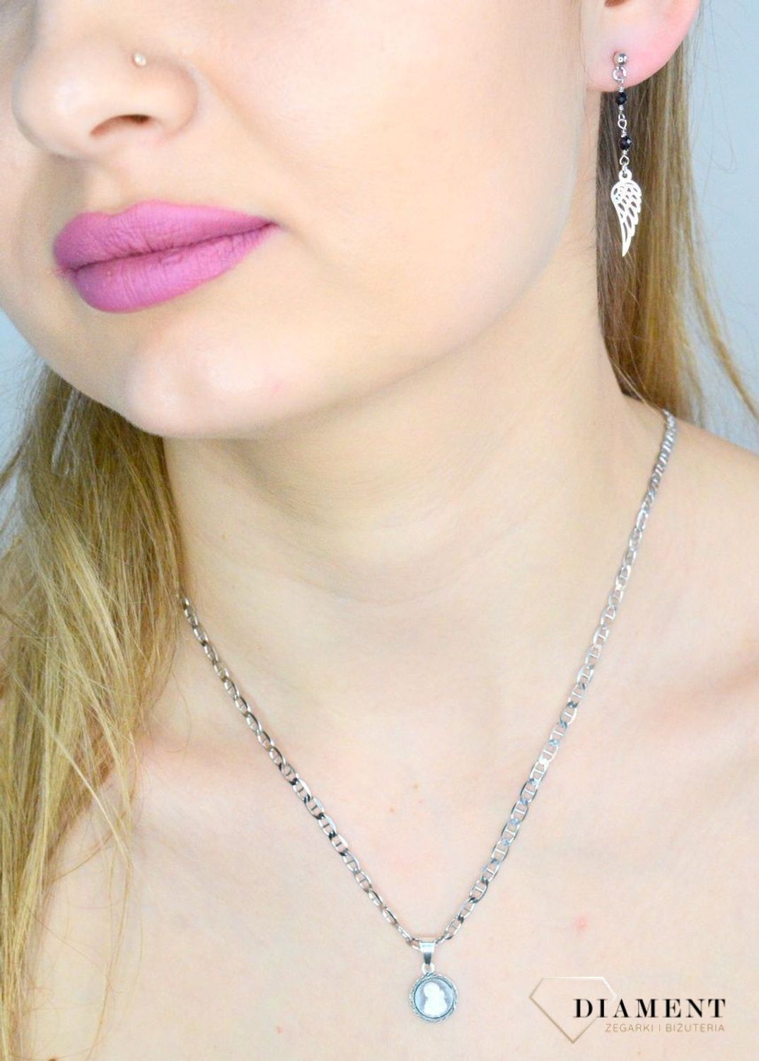 Srebrne kolczyki 925 ażurowe skrzydełka DIA-KLC-KS7037RB-925. Srebrne kolczyki wiszące. Kolczyki srebrne damskie. Kolczyki srebrne na łańcuszku. Srebrne kolczyki skrzydełka. Kolczyki srebrne skrzydełka na prezent (2).jpg