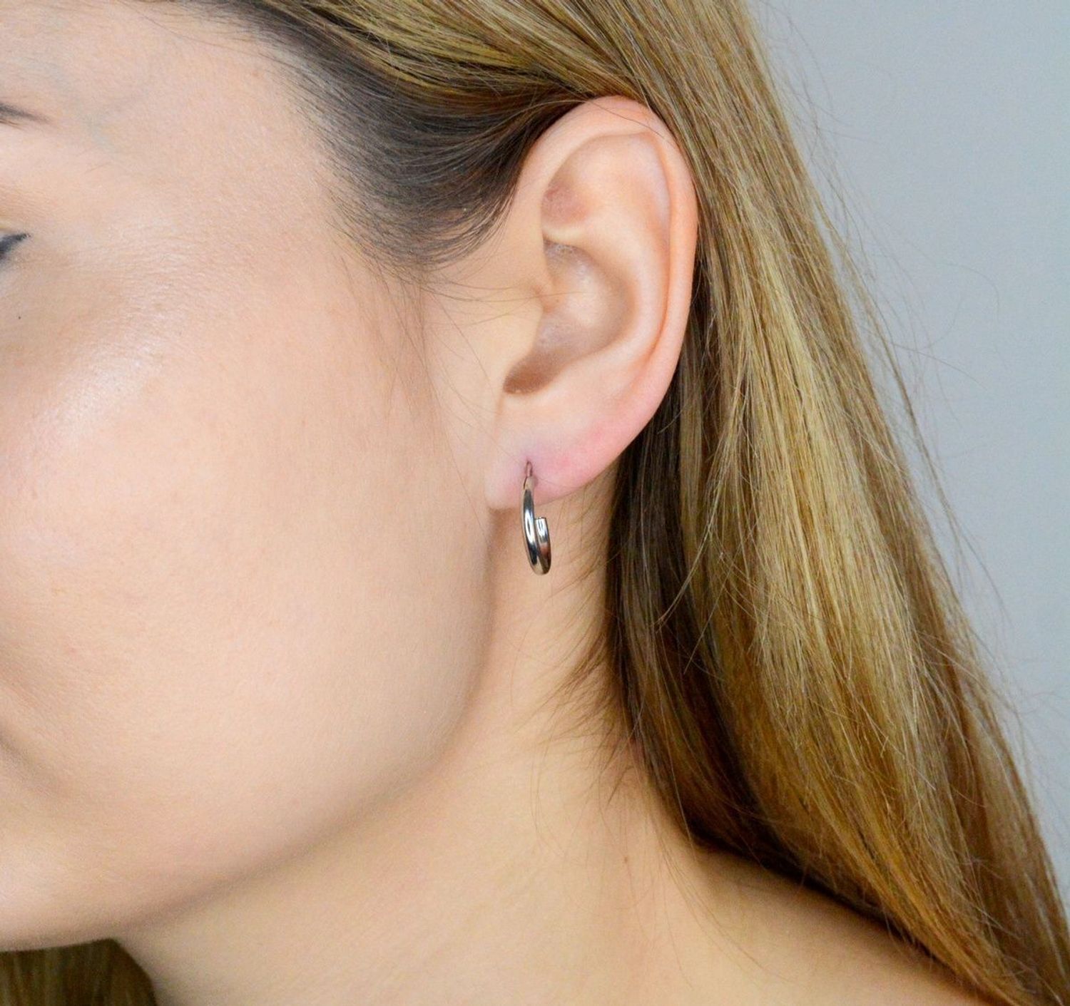 Srebrne kolczyki damskie 925 klasyczne kółka DIA-KLC-KSZ15M-925. Srebrne kolczyki damskie. Srebrne kolczyki koła. Srebrne kolczyki koła. Klasyczne srebrne koła. Gładkie koła srebrne idealne na prezent..jpg