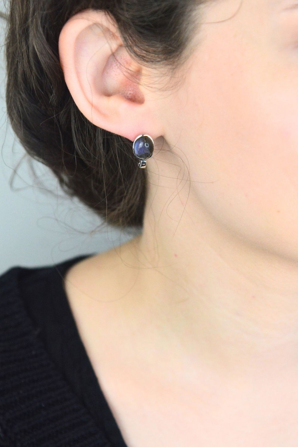 Srebrne kolczyki damskie 925 DIA-KLC-LABRADORYT-925 z naturalnym kamieniem labradoryt Ag 925.jpg