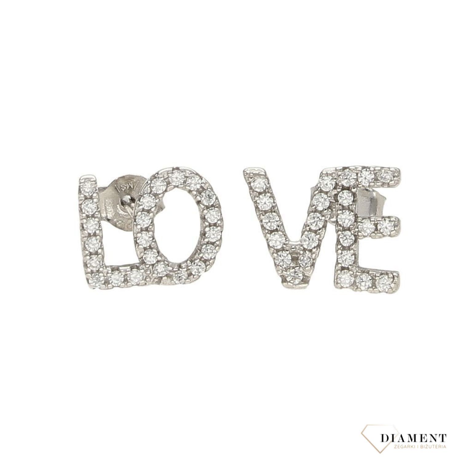 Kolczyki przy uchu srebrne LOVE z cyrkonią DIA-KLC-LTN-0051YR-925 ✅ Kolczyki srebrne o napisu LOVe z cyrkoniami ✅ Kolczyki srebrne próba 925 ✅ Kolczyki damskie zapinane na sztyft. ✅Prezent dla1.jpg