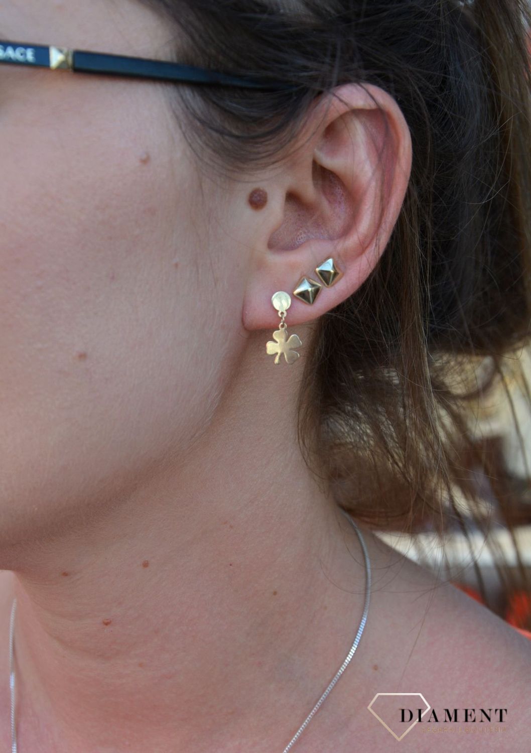 Złote kolczyki 375 wiszące koniczynki DIA-KLC-MODEL-22-375.jpg