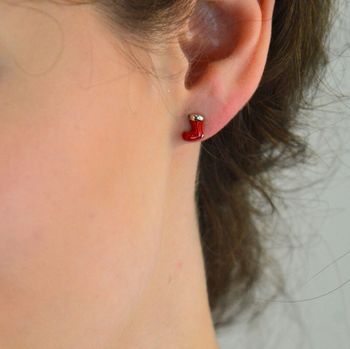 Świąteczne kolczyki srebrne 925 w kształcie butów Mikołaja 🎅 z czerwoną emalią. Model DIA-KLC-NO731-5E60971-925 (1).JPG