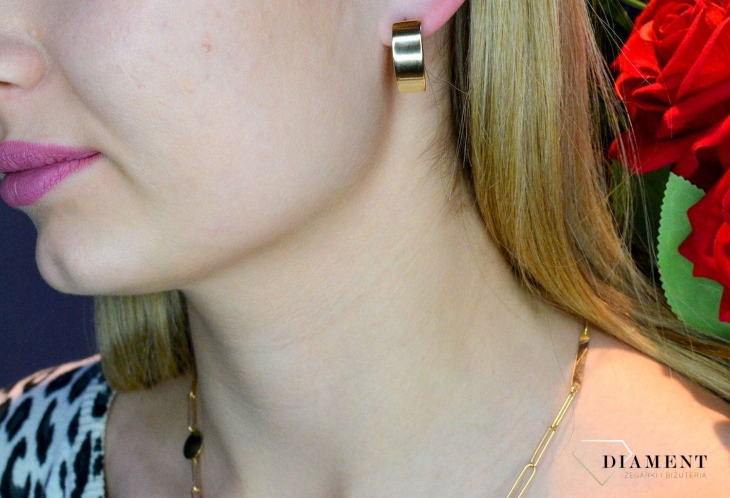 Złote kolczyki 585 gładkie owalne DIA-KLC-PE4171-585. Złote kolczyki wykonane z najwyższej jakości żółtego złota, próba 585, waga około 4,65 gram. Kolczyki w minimalistycznym stylu, wpisujące się w obecne trendy modowe..jpg