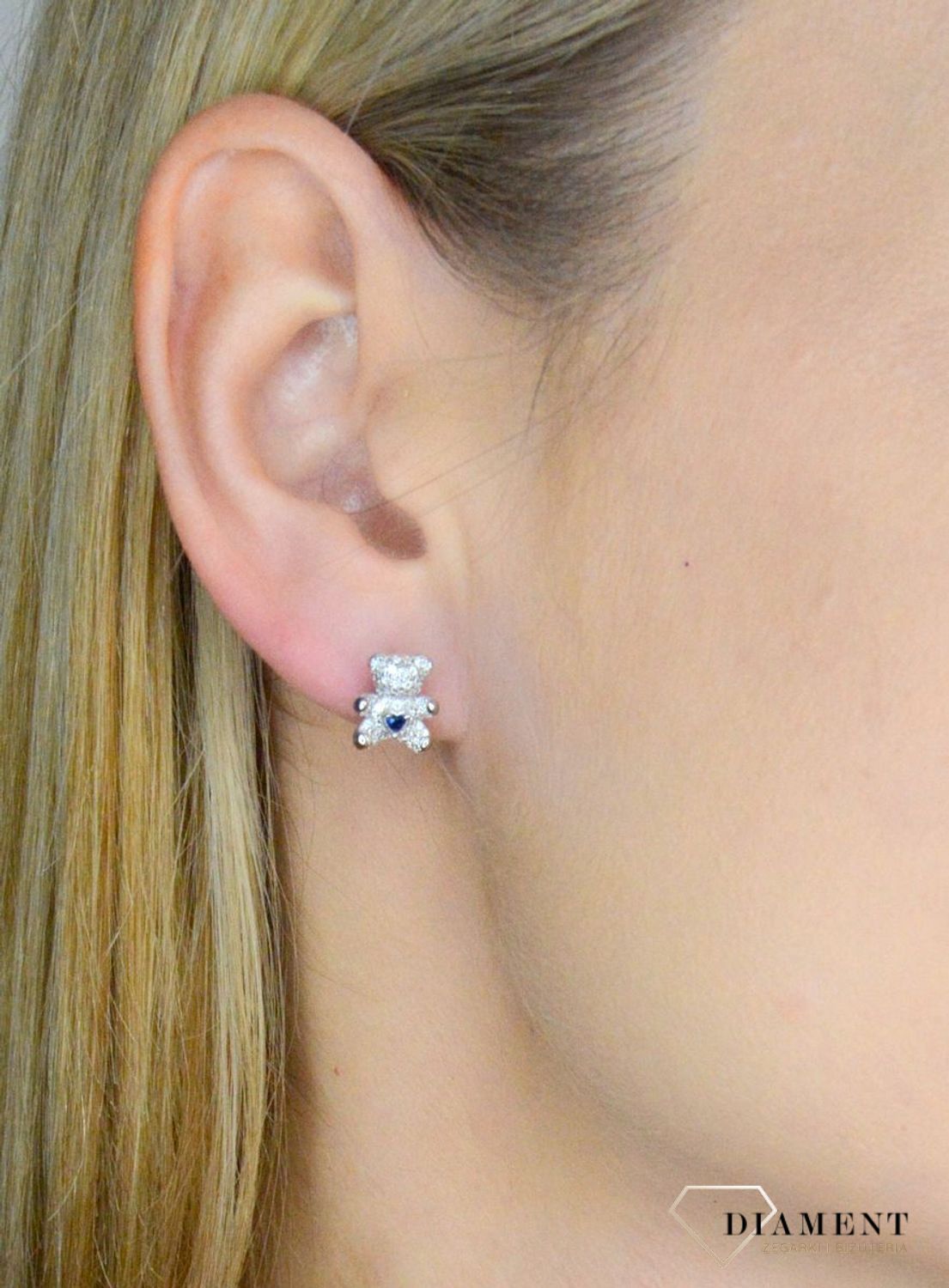 Srebrne kolczyki dziecięce 925 misie na sztyft DIA-KLC-RE0870RH. Srebrne kolczyki dziecięce. Kolczyki srebrne na sztyft. Kolczyki na sztyft. Kolczyki srebrne dla dziewczynki. Kolczyki srebrne na prezent..jpg