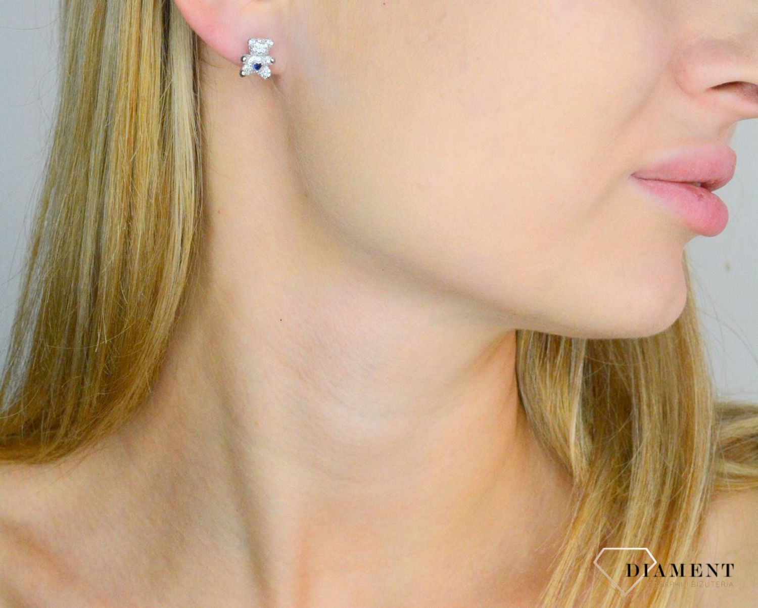 Srebrne kolczyki dziecięce 925 misie na sztyft DIA-KLC-RE0870RH. Srebrne kolczyki dziecięce. Kolczyki srebrne na sztyft. Kolczyki na sztyft. Kolczyki srebrne dla dziewczynki. Kolczyki srebrne na prezent..jpg