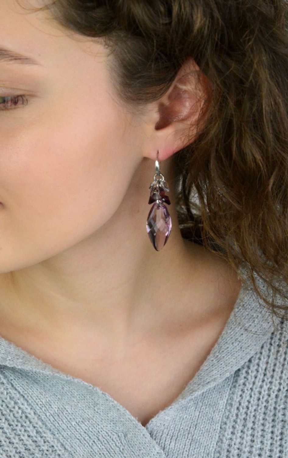 Kolczyki srebrne 925 z 7 opalizującymi kryształami Swarovski. Model DIA-KLC-SWAROVSKI12-9251.jpg