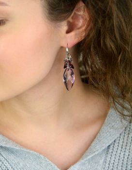 Kolczyki srebrne 925 z 7 opalizującymi kryształami Swarovski. Model DIA-KLC-SWAROVSKI12-925 (4).JPG