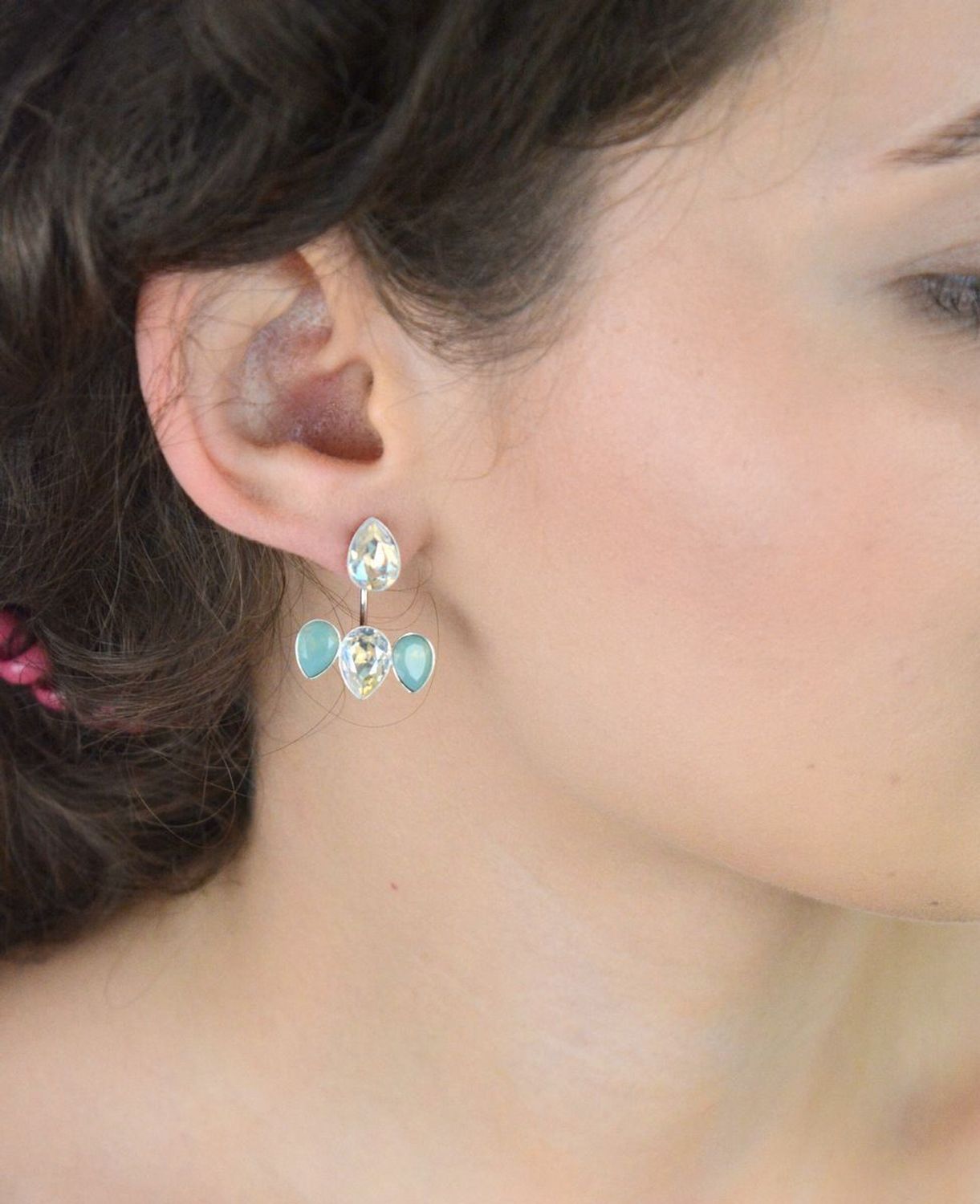 Kolczyki srebrne 925 damskie DIA-KLC-SWAROVSKI8-925, kolorowe zausznice z kryształkami, zapięcie na sztyft. Długość 2,5 cm, szerokość 2,0 cm, waga 5,57 g. Modne i eleganckie.1.jpg