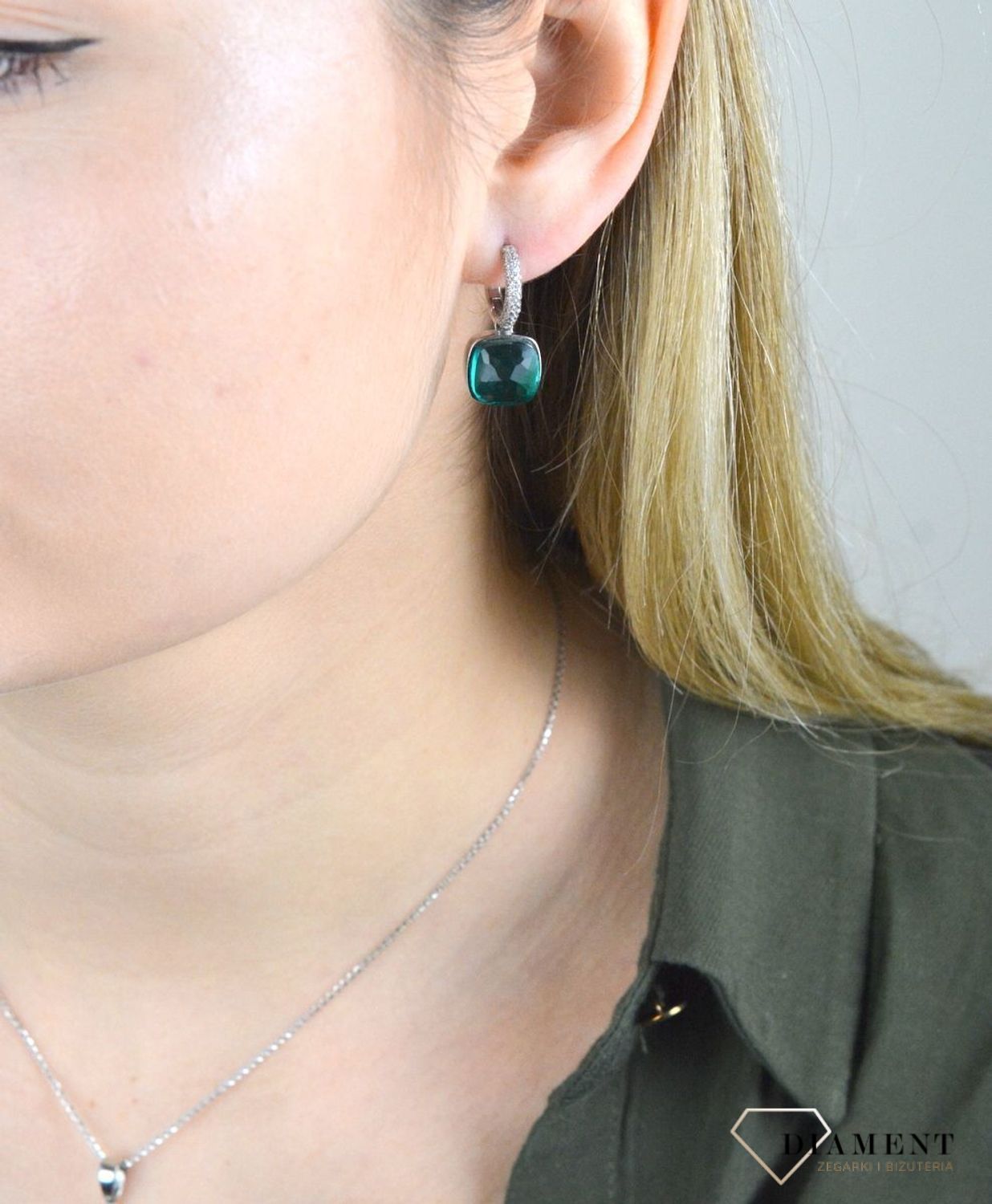 Kolczyki srebrne cyrkonia kwadrat zielony DIA-KLC-SWAROVSKIgreen-925.jpg