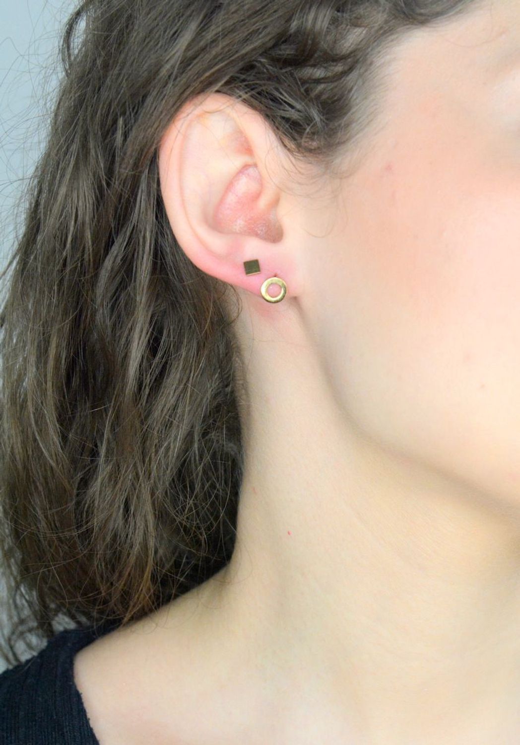 Srebrne kolczyki damskie 925 pozłacane kółeczka na sztyft DIA-KLC-Z3FF030Z.  Srebrne kolczyki damskie. Srebrne kolczyki pokryte złotem. Kolczyki srebrne o modnym wzorze. Pozłacane srebrne kolczyki damskie.1.jpg